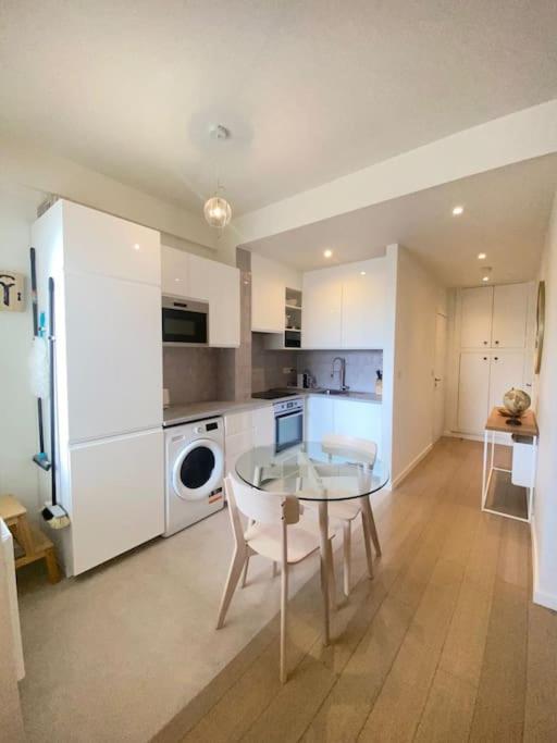 1 Chambre Avec Parking Au Coeur De Bruxelles 2D Ngoại thất bức ảnh